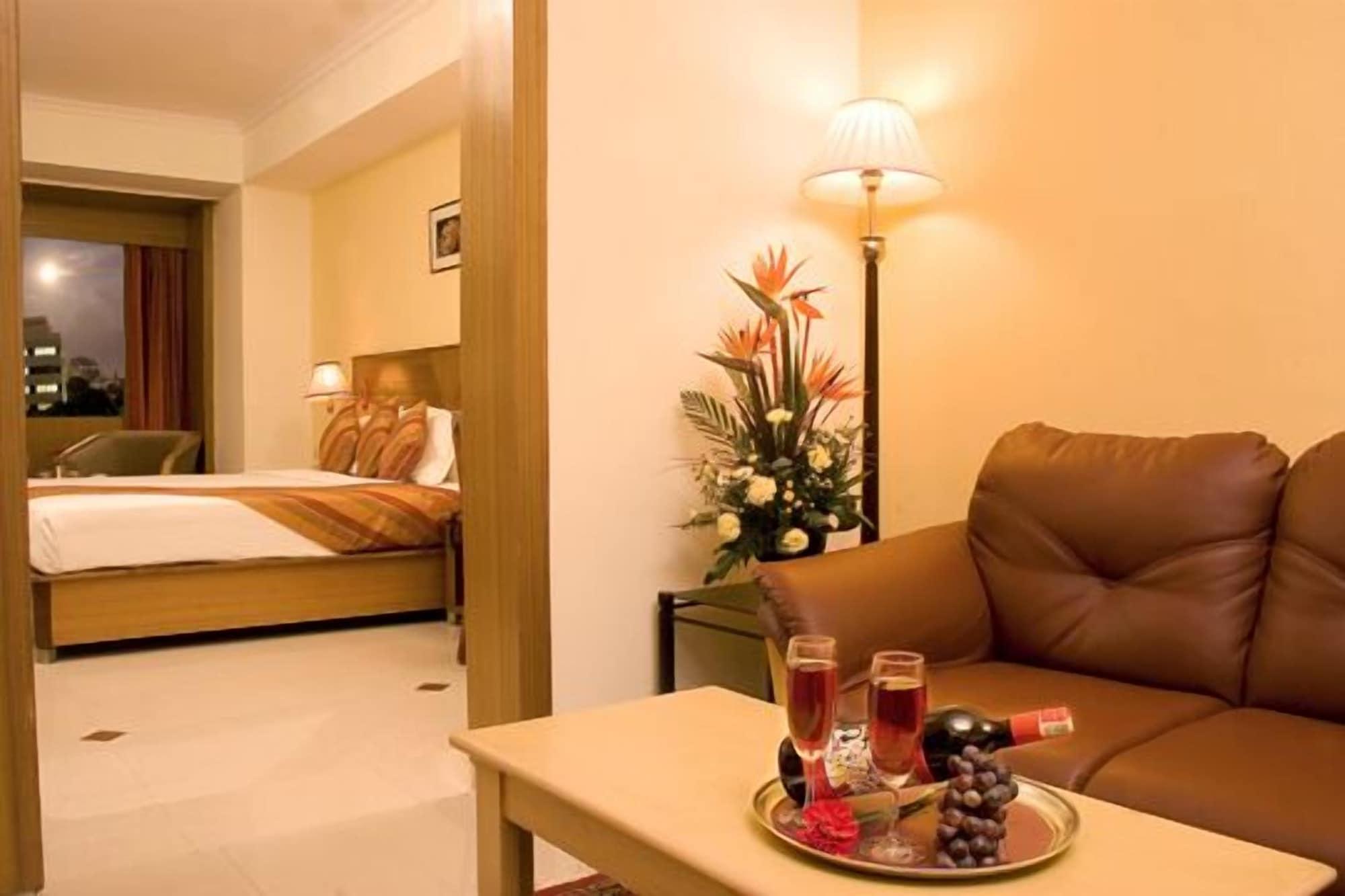 Hotel Ramanashree Brunton Bangalore Exterior foto