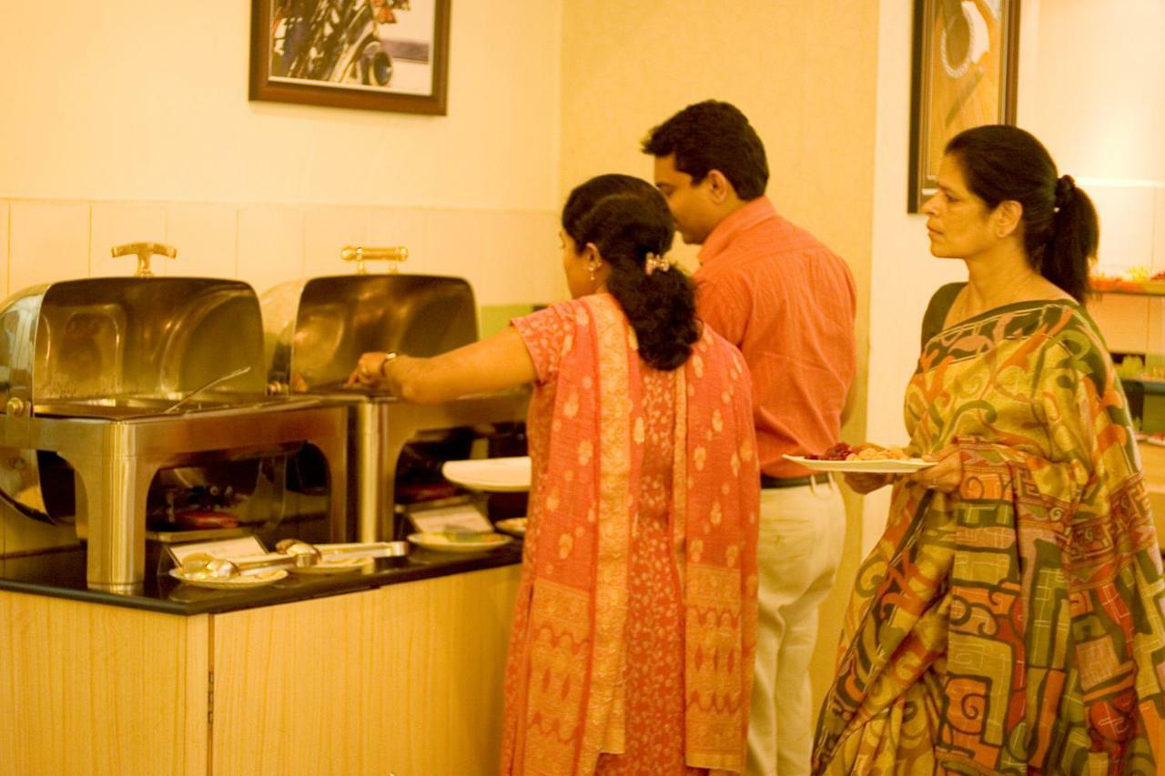 Hotel Ramanashree Brunton Bangalore Exterior foto